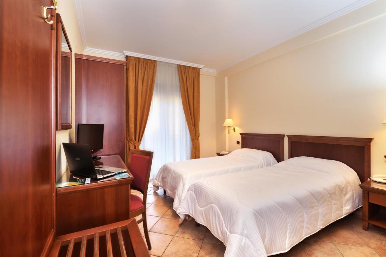 Hotel Ristorante Rossemi San Giovanni Rotondo Kültér fotó