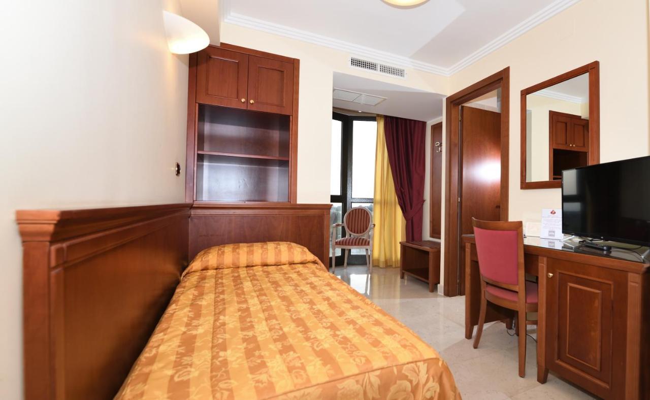 Hotel Ristorante Rossemi San Giovanni Rotondo Kültér fotó