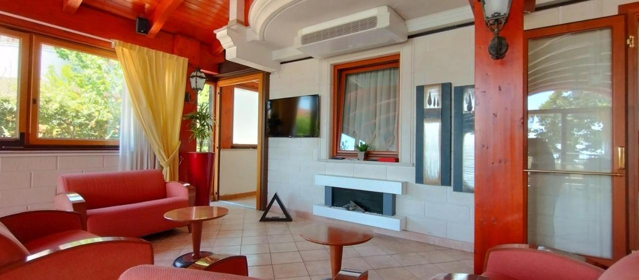 Hotel Ristorante Rossemi San Giovanni Rotondo Kültér fotó