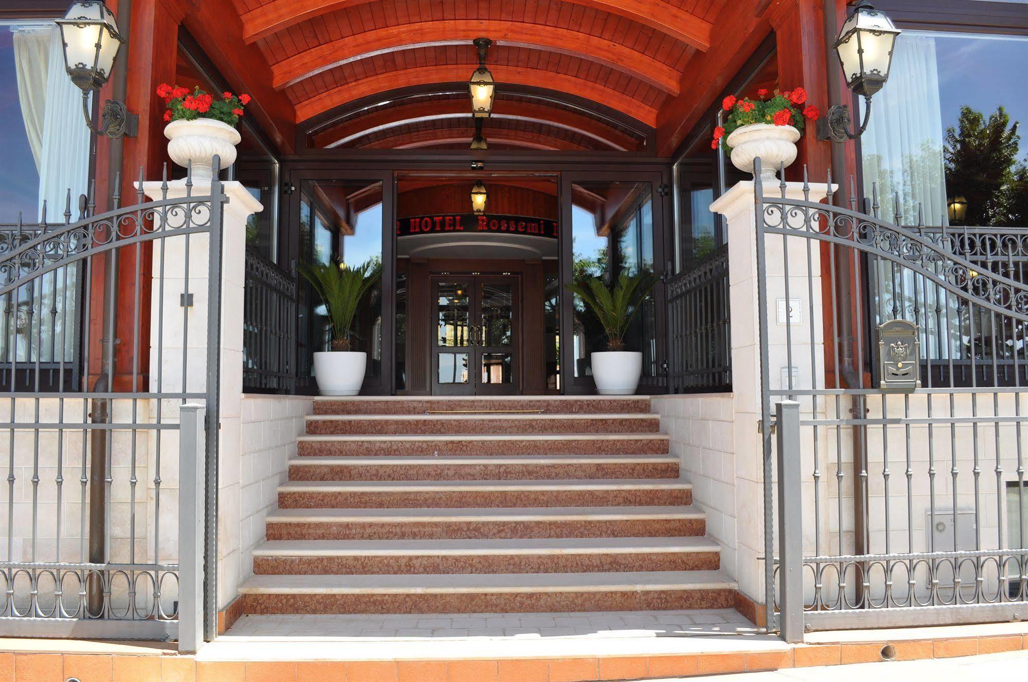 Hotel Ristorante Rossemi San Giovanni Rotondo Kültér fotó