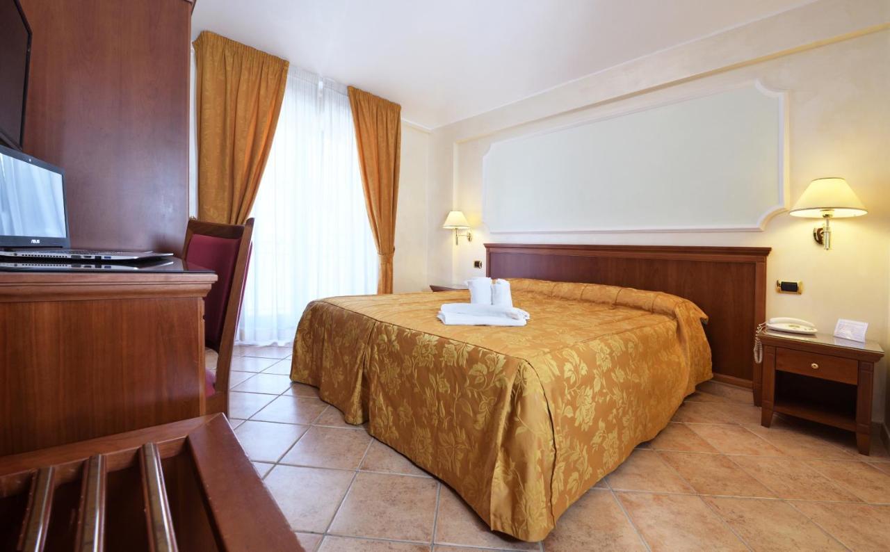 Hotel Ristorante Rossemi San Giovanni Rotondo Kültér fotó
